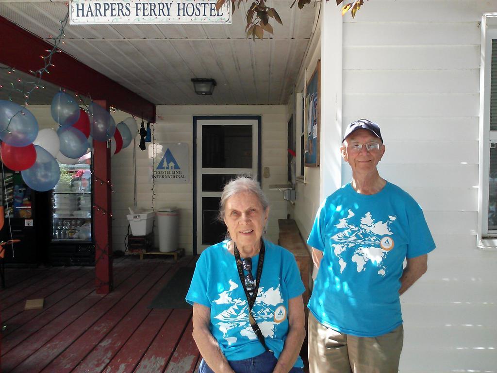 Hi-Harpers Ferry Hostel & Campground Knoxville Exterior photo